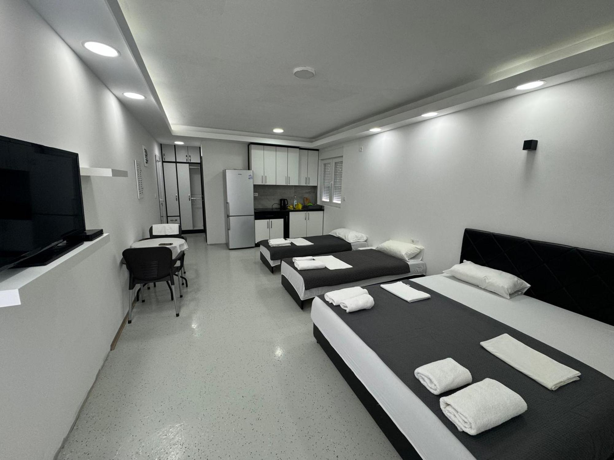 Apartmani Milic Kotor Buitenkant foto