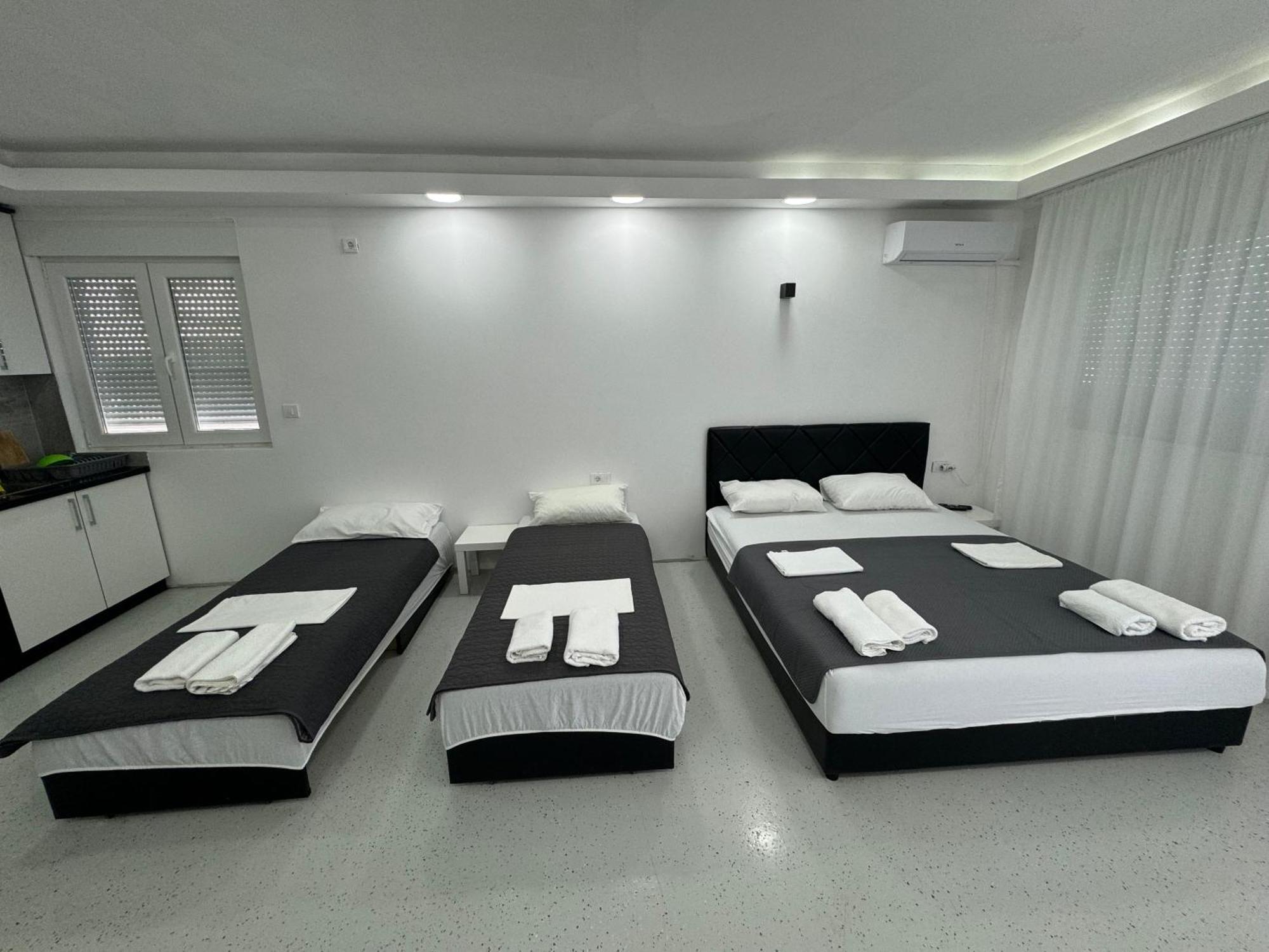 Apartmani Milic Kotor Buitenkant foto